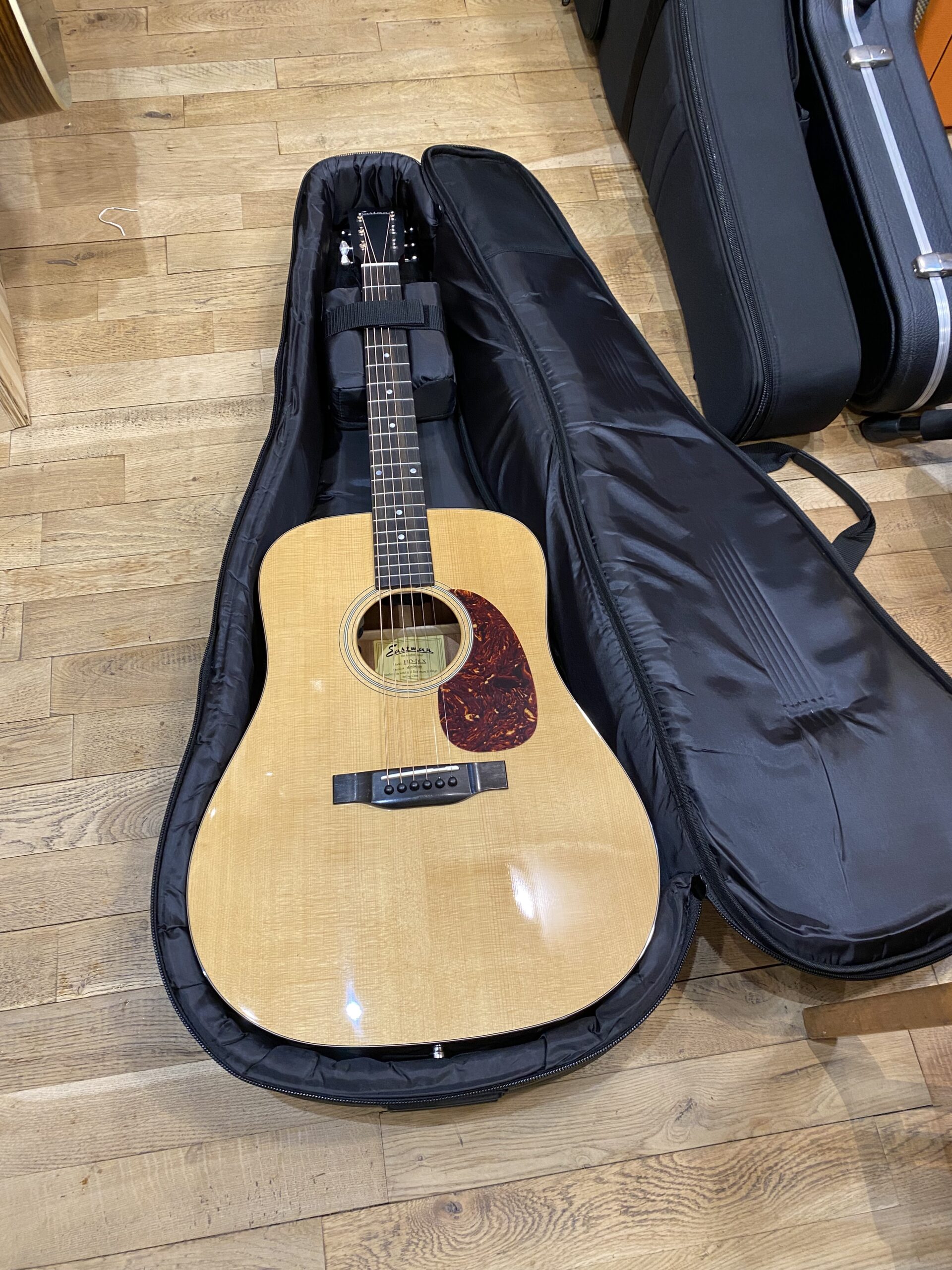Eastman E1D DLX