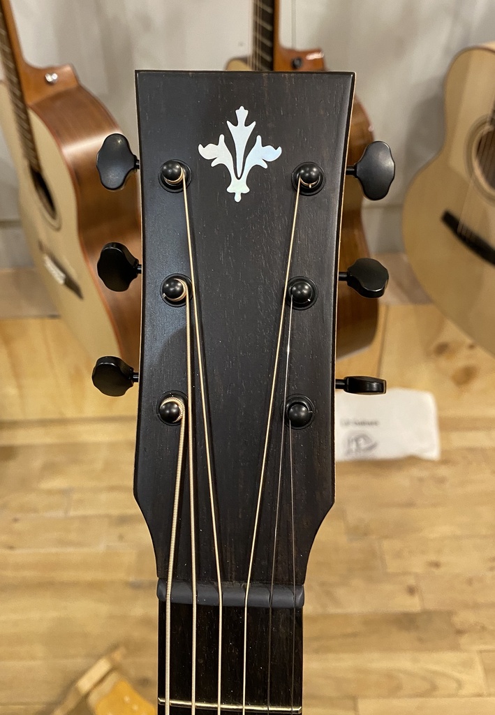 Tyrone Padauk Gold OM (5)