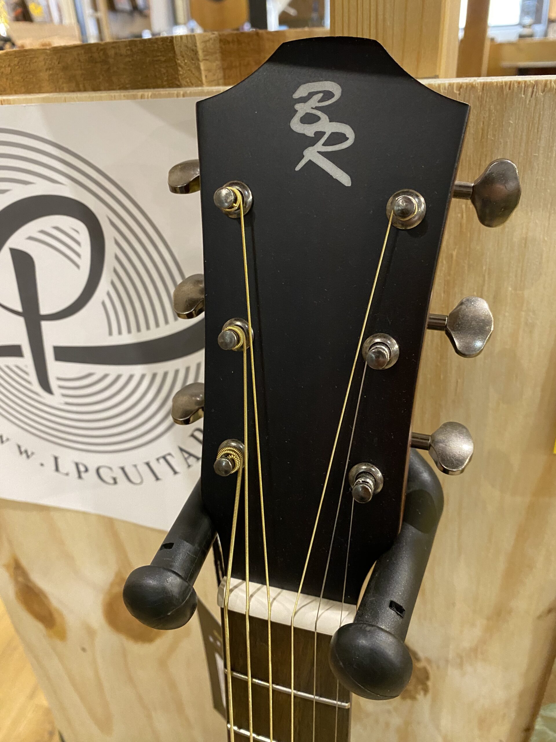 nDjWEsXLRlSIju2OoFctnA