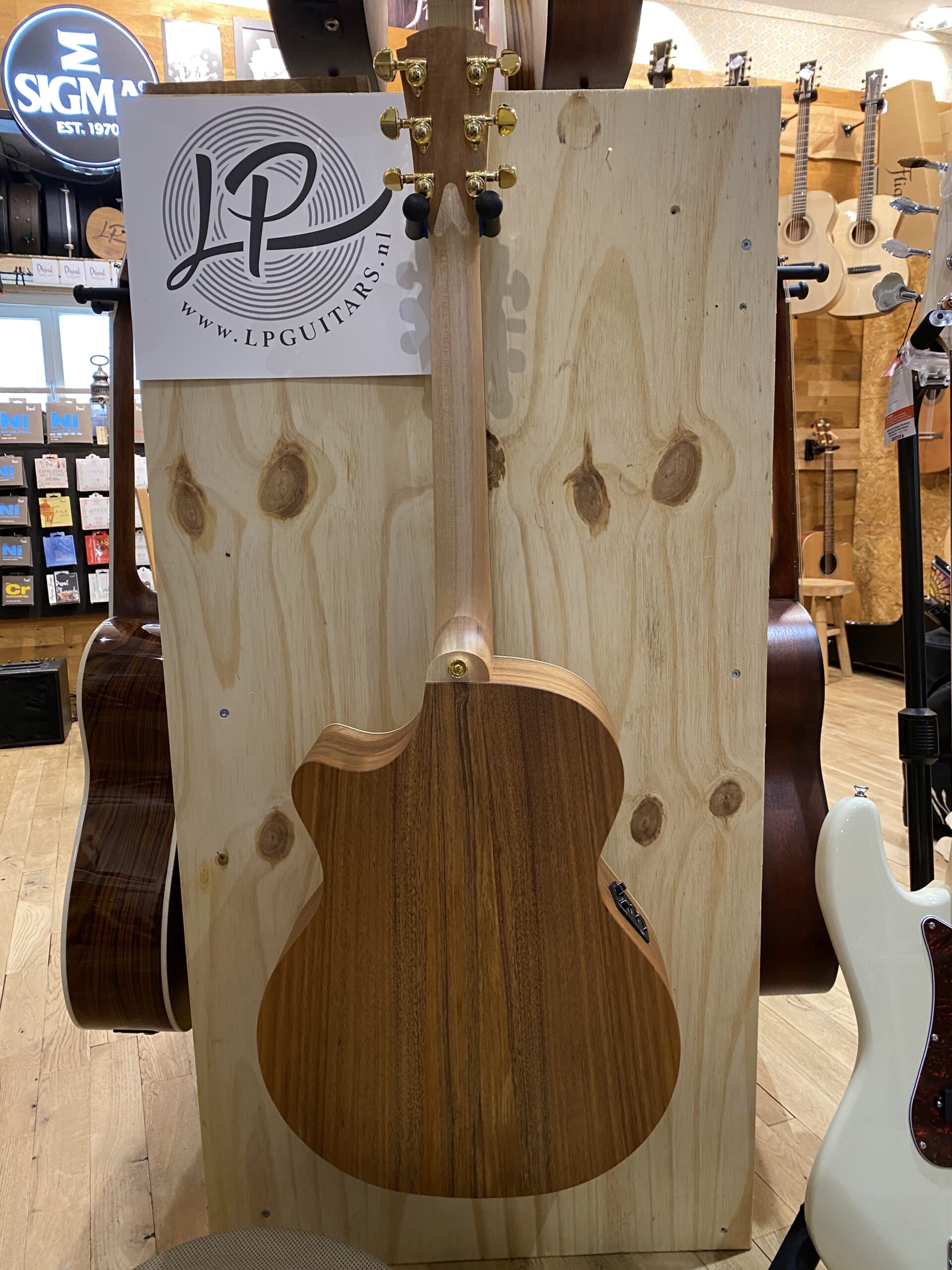 p2Ts6W5LTBKSJGMFN5xxSQ